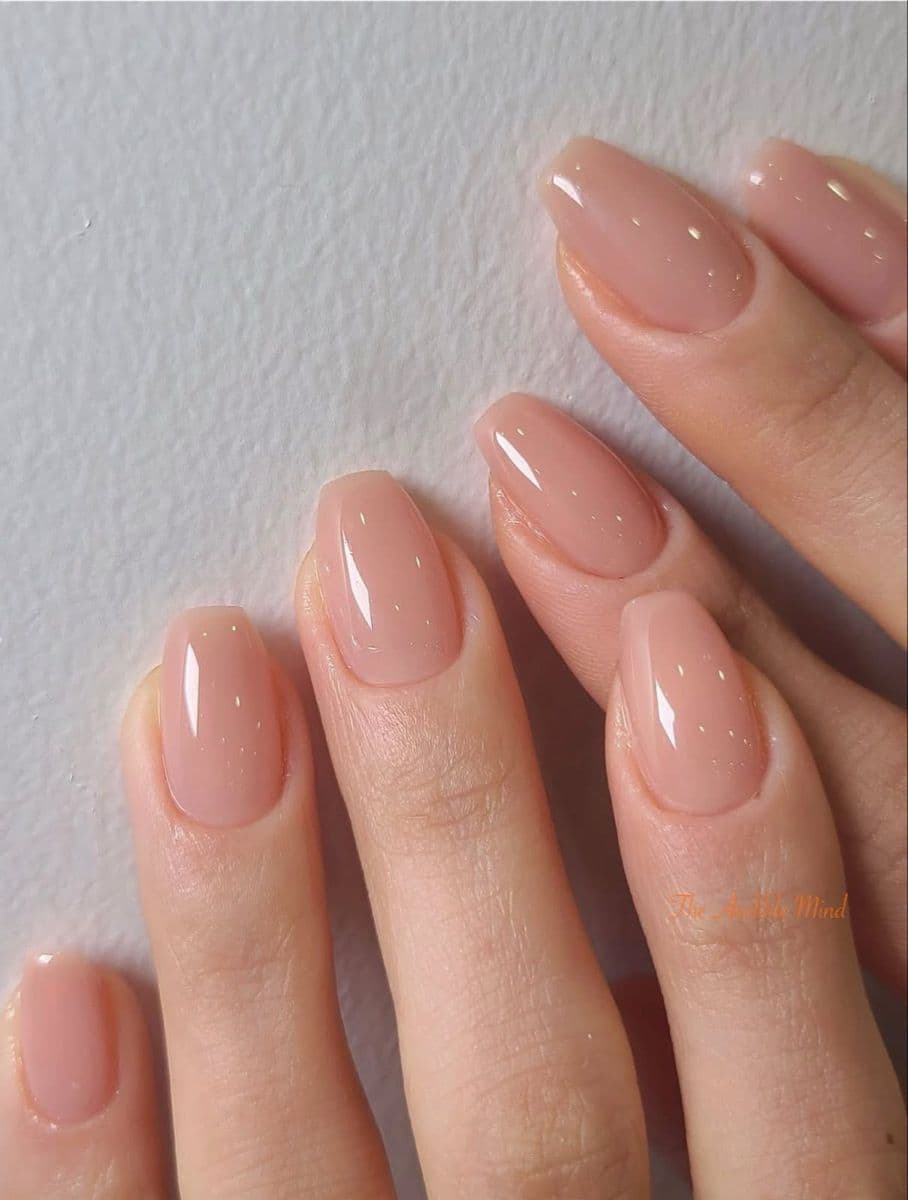 Нарощування гелем